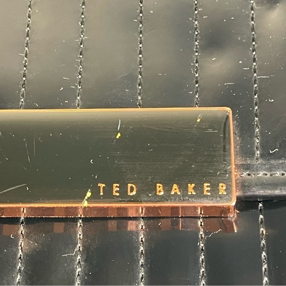 Ted Baker quilted case for iPad / tablet envelop style - Picture 9 of 10